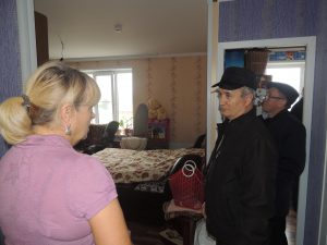 Представитель «ЖКХ Контроль» в Чувашии участвовал в выездной проверке качества квартир, предоставленных по программе переселения из аварийного жилья в г. Мариинский Посад