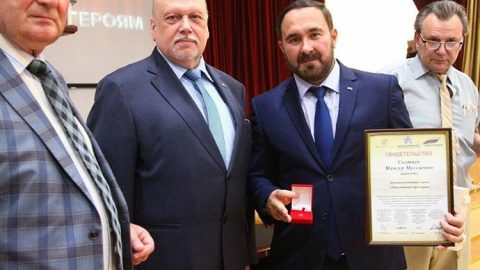 Руководитель «ЖКХ Контроль»   в Чеченской Республике ,Член Общественной палаты РФ Мансур Солтаев награжден золотым знаком «Общественное признание»