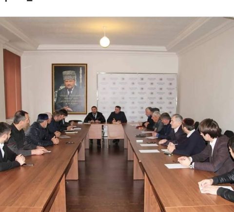 Мансур Солтаев руководитель ЖКХ контроль по ЧР, совместно жилищной инспекцией, с Председателем ОП ЧР,  актовом зале  Общественной палате ЧР,  провели  расширенное семинар совещание, по вопросам ЖКХ, 