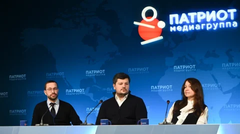 Эксперты объяснили, что нужно сделать, чтобы лед перестал падать на головы горожан