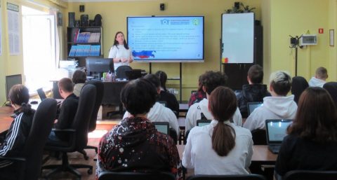 Стажёры Фонда ЖКХ инициировали первый диктант по энергосбережению в Республике Крым