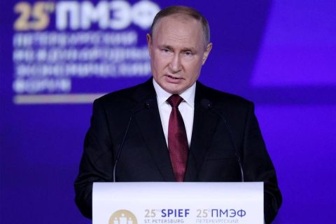 Возвращение льготной ипотеки, модернизация коммунальных сетей и 20 млрд рублей на благоустройство: предложения Владимира Путина на ПМЭФ