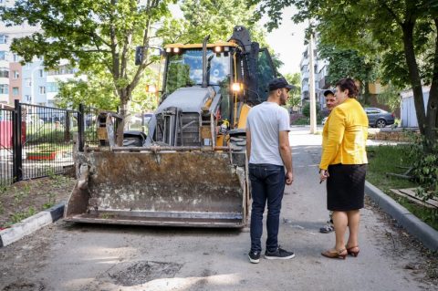 В Белгороде эксперт НП «ЖКХ Контроль» проверил ход работ по благоустройству