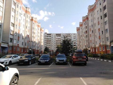 Гостевые автостоянки на муниципальной земле