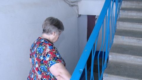 В Волгограде жители многоэтажки лишились нового лифта