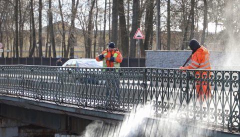 Петербургу не хватило дворников для реформы ЖКХ