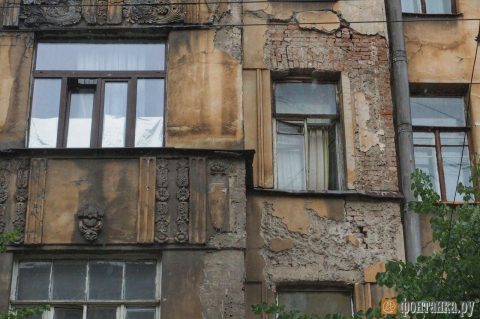 Минстрой пересмотрит порядок расселения аварийного жилья