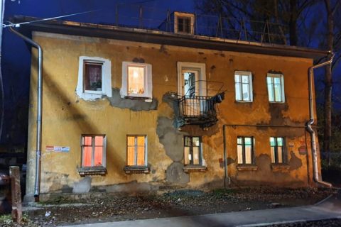 Регионы получат право платить УК за содержание «аварийки»