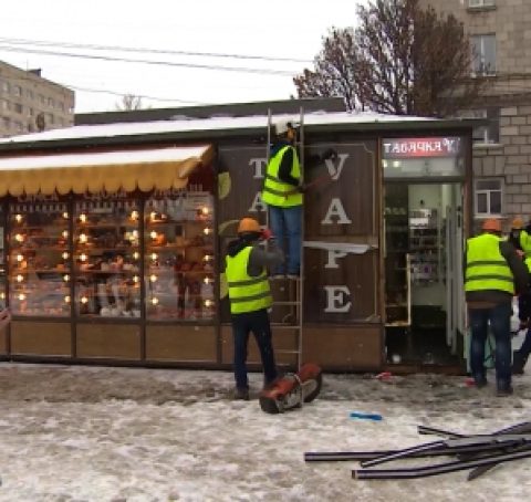 Предприниматели считают избыточным регулированием новые правила установки нестационарных торговых объектов на негосударственных земельных участках.