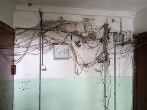 УК и ТСЖ Петербурга и Ленобласти стали штрафовать за недопуск провайдеров в дома