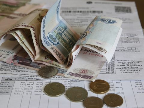 Обязанность управляющей  организации вести работу с должниками