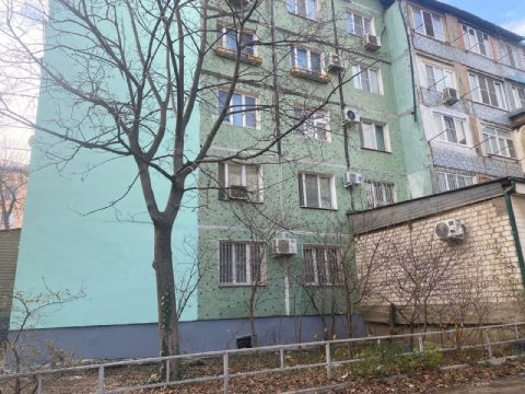 Обновление в самом сердце Махачкалы: на проспекте Имама Шамиля, 43б завершается капитальный ремонт