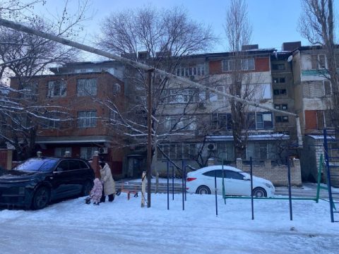 В столице республики продолжается плановая работа по приведению в порядок многоквартирного фонда.