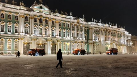 Коммунальные службы Петербурга работают в усиленном режиме