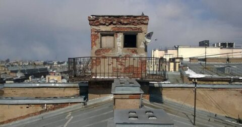 В Петербурге начался «сезон» незаконных экскурсий по крышам